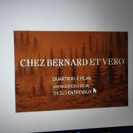 Chez Vero Et Bernard Entrevaux Eksteriør billede